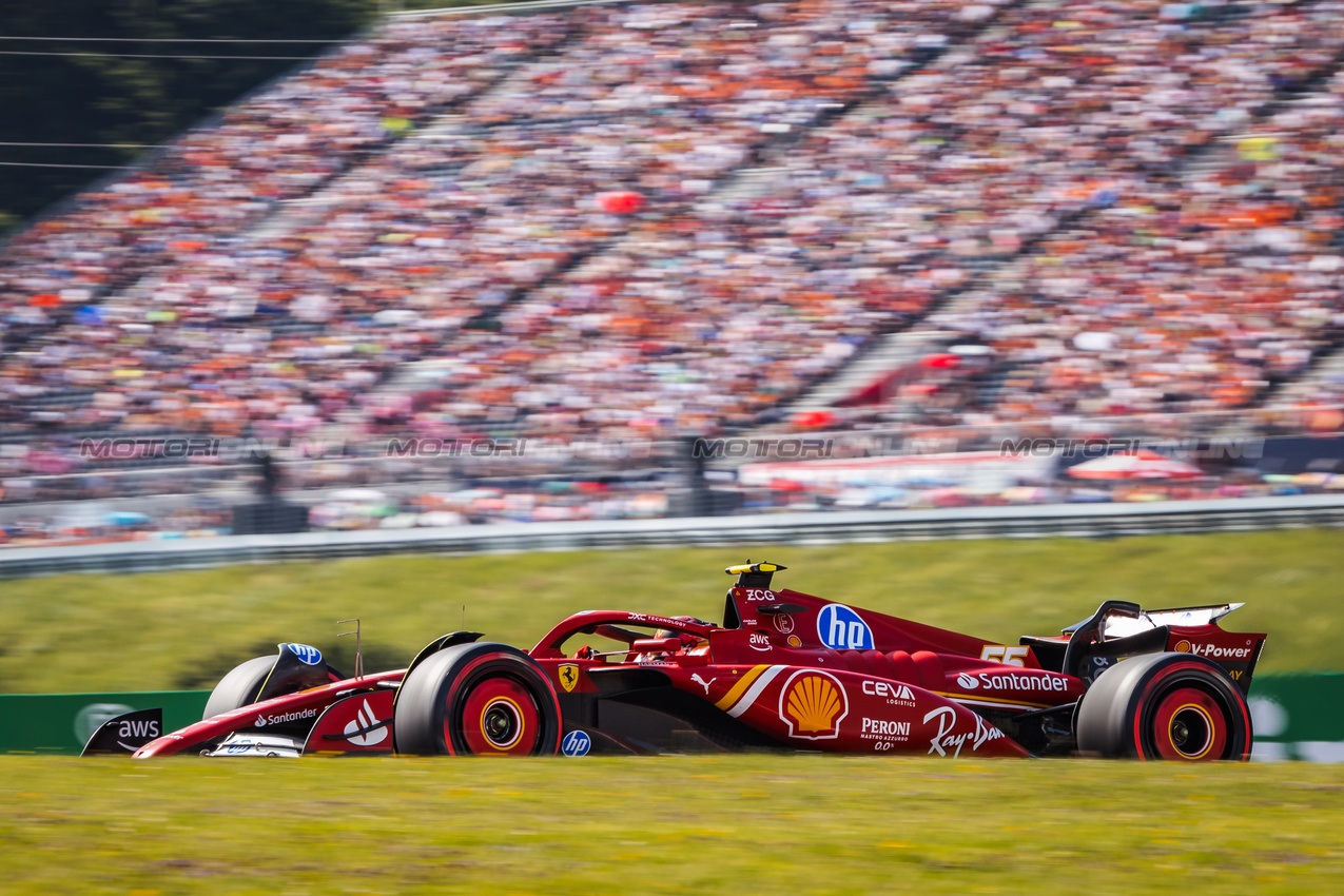 GP AUSTRIA, Carlos Sainz Jr (ESP) Ferrari SF-24.

29.06.2024. Formula 1 World Championship, Rd 11, Austrian Grand Prix, Spielberg, Austria, Sprint e Qualifiche Day.

- www.xpbimages.com, EMail: requests@xpbimages.com © Copyright: Bearne / XPB Images