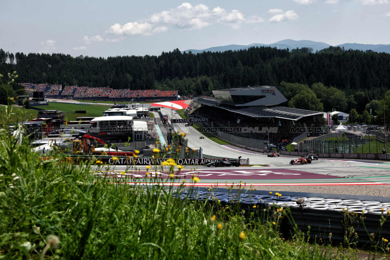 GP AUSTRIA, George Russell (GBR) Mercedes AMG F1 W15.

29.06.2024. Formula 1 World Championship, Rd 11, Austrian Grand Prix, Spielberg, Austria, Sprint e Qualifiche Day.

- www.xpbimages.com, EMail: requests@xpbimages.com © Copyright: Charniaux / XPB Images