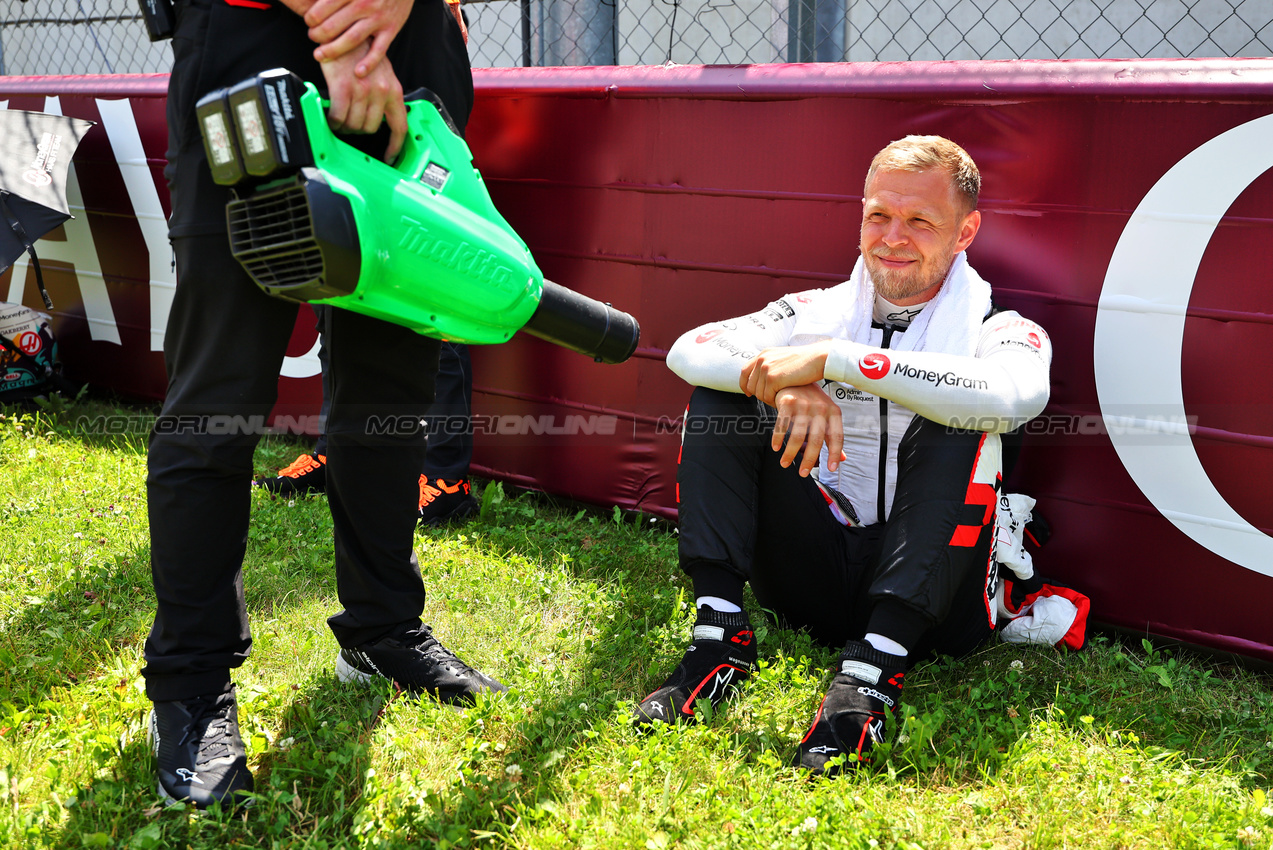 GP AUSTRIA, Kevin Magnussen (DEN) Haas F1 Team on the grid.

29.06.2024. Formula 1 World Championship, Rd 11, Austrian Grand Prix, Spielberg, Austria, Sprint e Qualifiche Day.

- www.xpbimages.com, EMail: requests@xpbimages.com © Copyright: Batchelor / XPB Images