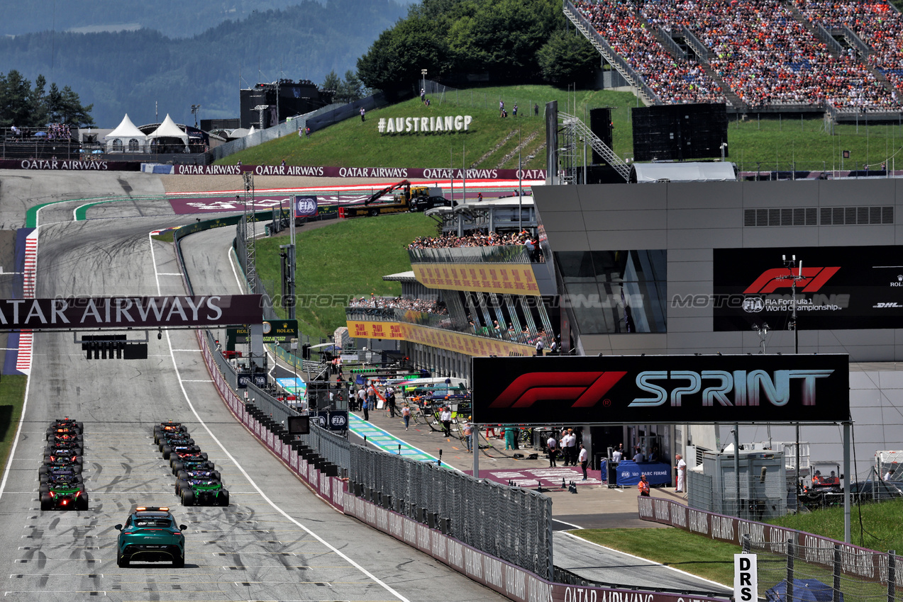 GP AUSTRIA, The grid before the partenza of Sprint.

29.06.2024. Formula 1 World Championship, Rd 11, Austrian Grand Prix, Spielberg, Austria, Sprint e Qualifiche Day.

- www.xpbimages.com, EMail: requests@xpbimages.com © Copyright: Batchelor / XPB Images