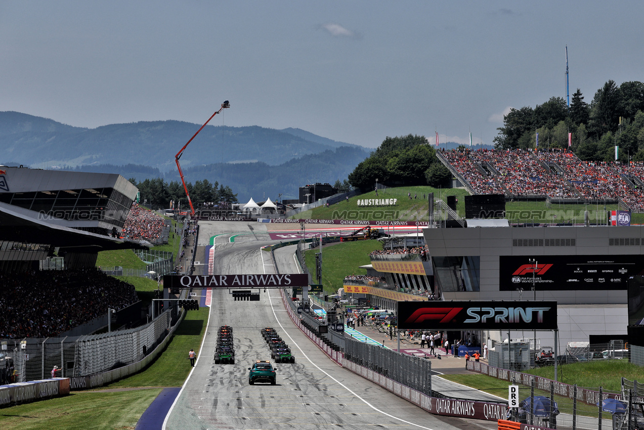 GP AUSTRIA, The grid before the partenza of Sprint.

29.06.2024. Formula 1 World Championship, Rd 11, Austrian Grand Prix, Spielberg, Austria, Sprint e Qualifiche Day.

- www.xpbimages.com, EMail: requests@xpbimages.com © Copyright: Batchelor / XPB Images