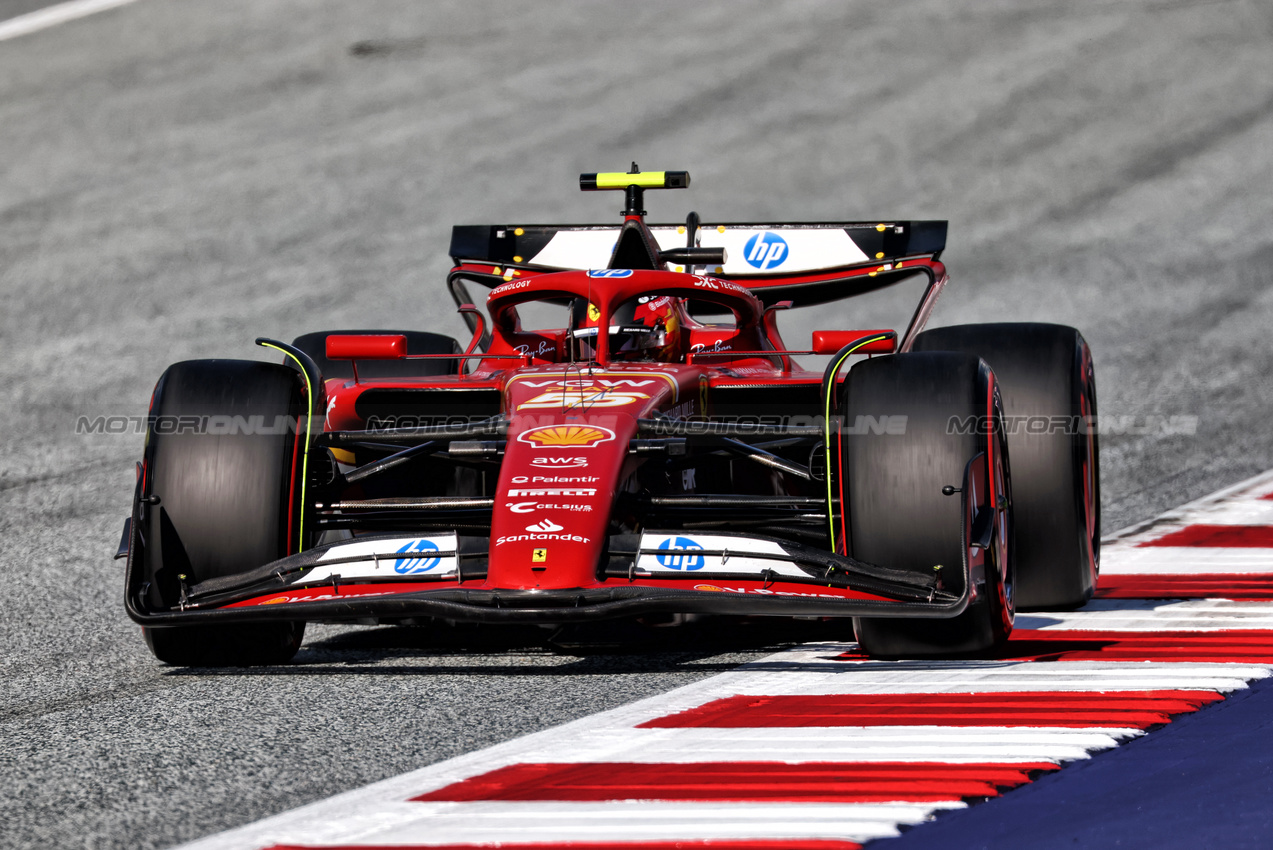 GP AUSTRIA, Carlos Sainz Jr (ESP) Ferrari SF-24.

28.06.2024. Formula 1 World Championship, Rd 11, Austrian Grand Prix, Spielberg, Austria, Sprint Qualifiche Day.

 - www.xpbimages.com, EMail: requests@xpbimages.com © Copyright: Coates / XPB Images
