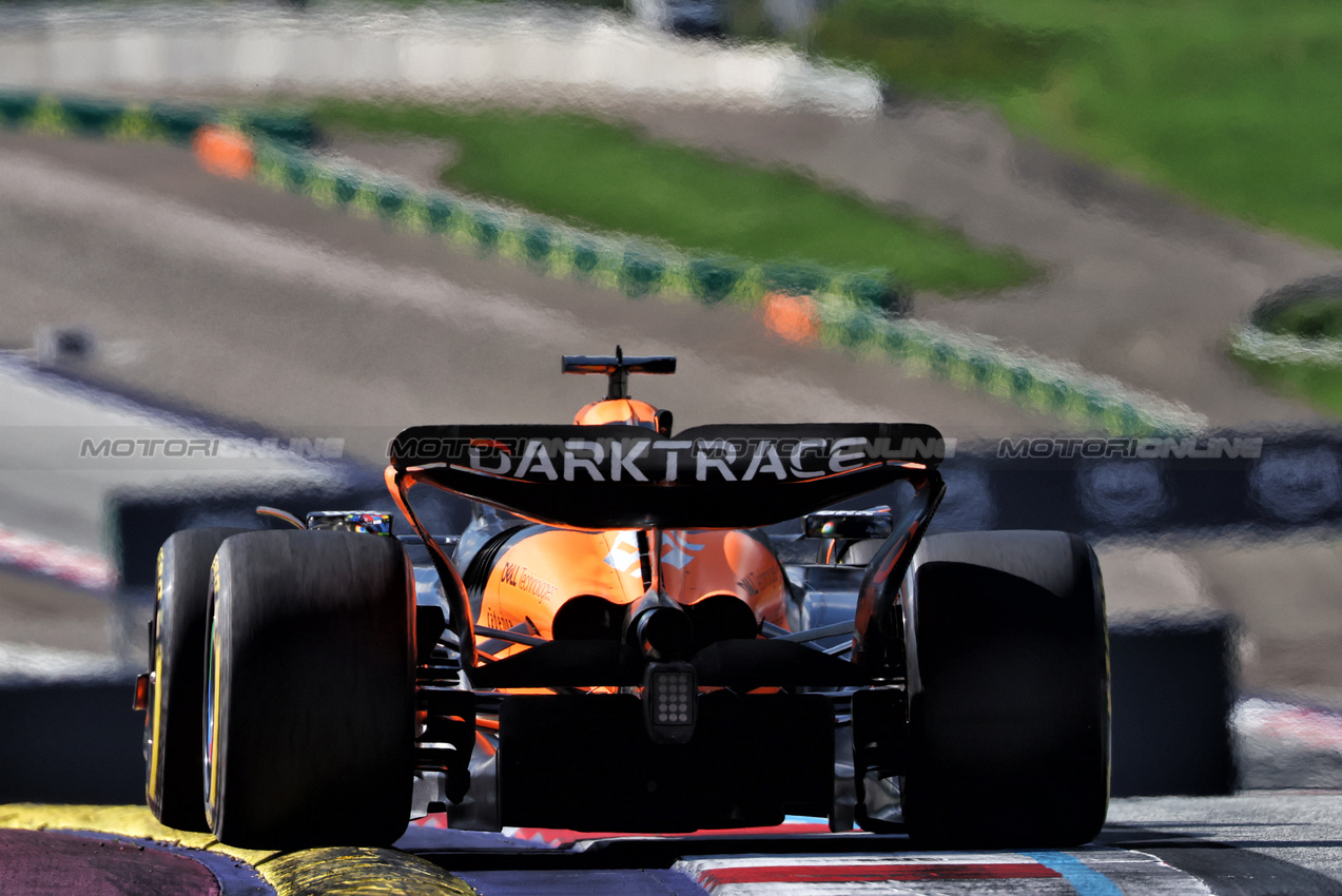 GP AUSTRIA, Oscar Piastri (AUS) McLaren MCL38.

28.06.2024. Formula 1 World Championship, Rd 11, Austrian Grand Prix, Spielberg, Austria, Sprint Qualifiche Day.

 - www.xpbimages.com, EMail: requests@xpbimages.com © Copyright: Coates / XPB Images