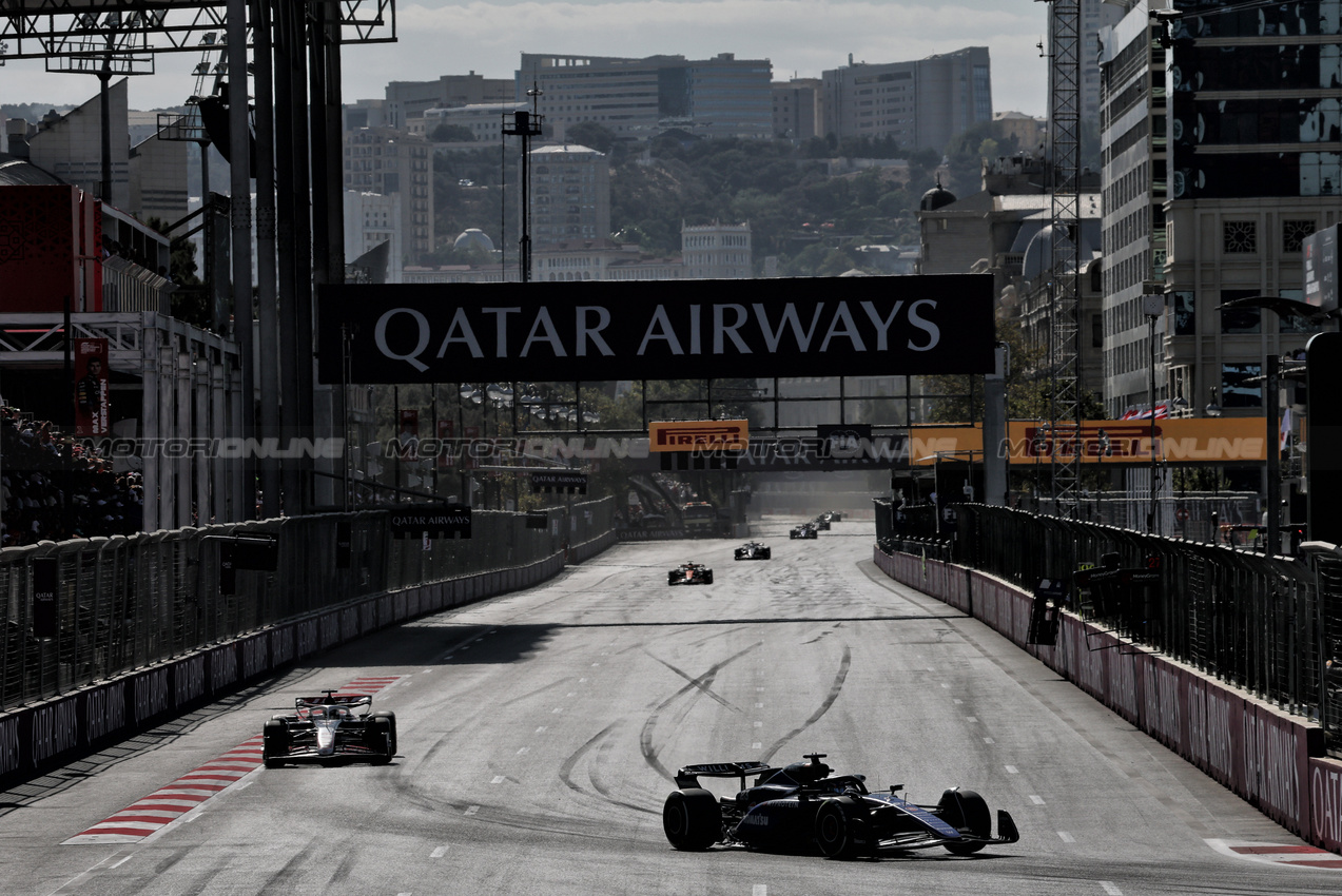 GP AZERBAIJAN, Alexander Albon (THA) Williams Racing FW46.

15.09.2024. Formula 1 World Championship, Rd 17, Azerbaijan Grand Prix, Baku Street Circuit, Azerbaijan, Gara Day.

- www.xpbimages.com, EMail: requests@xpbimages.com © Copyright: Batchelor / XPB Images