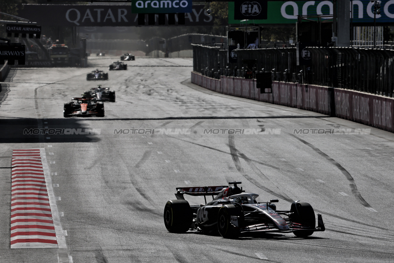 GP AZERBAIJAN, Oliver Bearman (GBR) Haas VF-24.

15.09.2024. Formula 1 World Championship, Rd 17, Azerbaijan Grand Prix, Baku Street Circuit, Azerbaijan, Gara Day.

- www.xpbimages.com, EMail: requests@xpbimages.com © Copyright: Batchelor / XPB Images