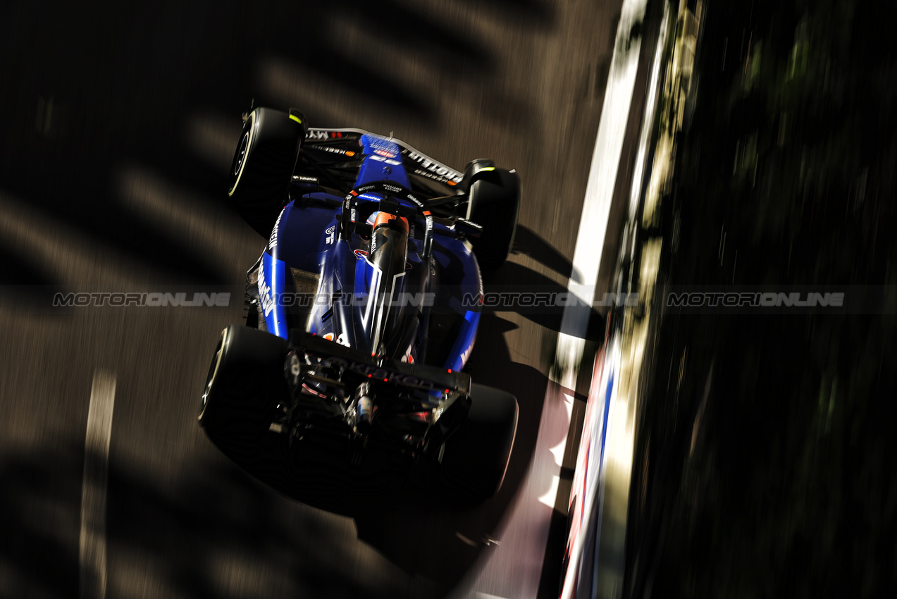 GP AZERBAIJAN, Alexander Albon (THA) Williams Racing FW46.

15.09.2024. Formula 1 World Championship, Rd 17, Azerbaijan Grand Prix, Baku Street Circuit, Azerbaijan, Gara Day.

- www.xpbimages.com, EMail: requests@xpbimages.com © Copyright: Bearne / XPB Images