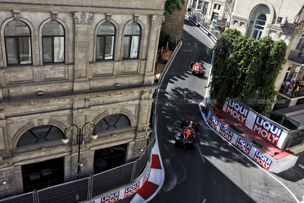 GP AZERBAIJAN, Max Verstappen (NLD) Red Bull Racing RB20.

15.09.2024. Formula 1 World Championship, Rd 17, Azerbaijan Grand Prix, Baku Street Circuit, Azerbaijan, Gara Day.

- www.xpbimages.com, EMail: requests@xpbimages.com © Copyright: Bearne / XPB Images