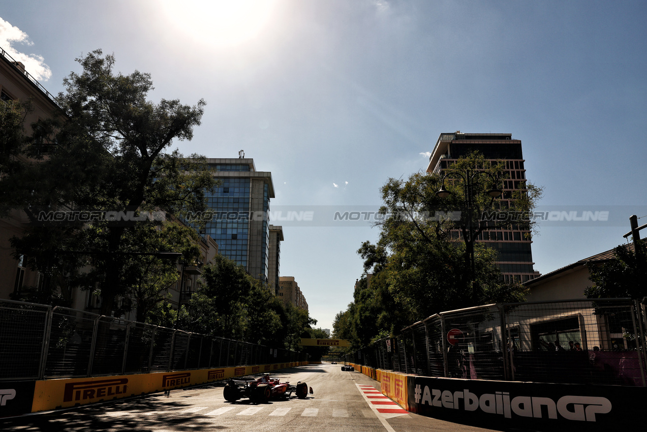 GP AZERBAIJAN, Carlos Sainz Jr (ESP) Ferrari SF-24.

15.09.2024. Formula 1 World Championship, Rd 17, Azerbaijan Grand Prix, Baku Street Circuit, Azerbaijan, Gara Day.

 - www.xpbimages.com, EMail: requests@xpbimages.com © Copyright: Coates / XPB Images