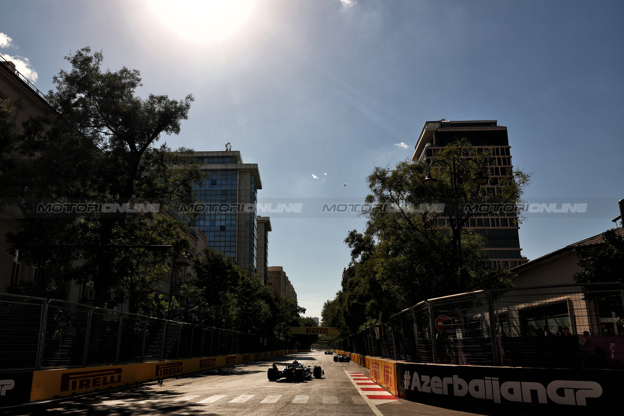 GP AZERBAIJAN, Alexander Albon (THA) Williams Racing FW46.

15.09.2024. Formula 1 World Championship, Rd 17, Azerbaijan Grand Prix, Baku Street Circuit, Azerbaijan, Gara Day.

 - www.xpbimages.com, EMail: requests@xpbimages.com © Copyright: Coates / XPB Images