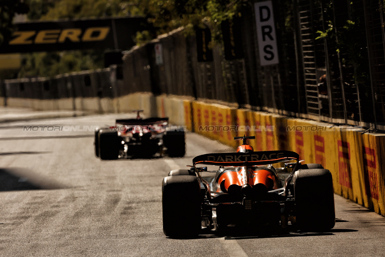 GP AZERBAIJAN, Oscar Piastri (AUS) McLaren MCL38.

15.09.2024. Formula 1 World Championship, Rd 17, Azerbaijan Grand Prix, Baku Street Circuit, Azerbaijan, Gara Day.

 - www.xpbimages.com, EMail: requests@xpbimages.com © Copyright: Coates / XPB Images