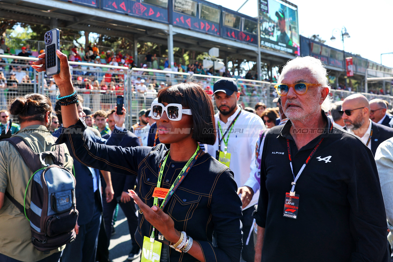 GP AZERBAIJAN, Naomi Campbell (GBR) e Flavio Briatore (ITA) Alpine F1 Team Executive Advisor on the grid.

15.09.2024. Formula 1 World Championship, Rd 17, Azerbaijan Grand Prix, Baku Street Circuit, Azerbaijan, Gara Day.

- www.xpbimages.com, EMail: requests@xpbimages.com © Copyright: Charniaux / XPB Images