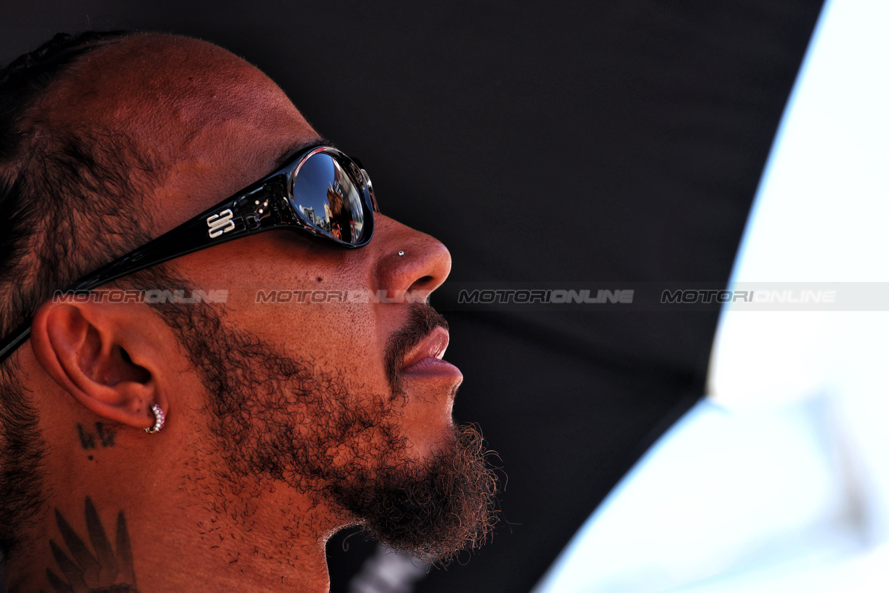 GP AZERBAIJAN, Lewis Hamilton (GBR) Mercedes AMG F1 on the drivers' parade.

15.09.2024. Formula 1 World Championship, Rd 17, Azerbaijan Grand Prix, Baku Street Circuit, Azerbaijan, Gara Day.

 - www.xpbimages.com, EMail: requests@xpbimages.com © Copyright: Coates / XPB Images