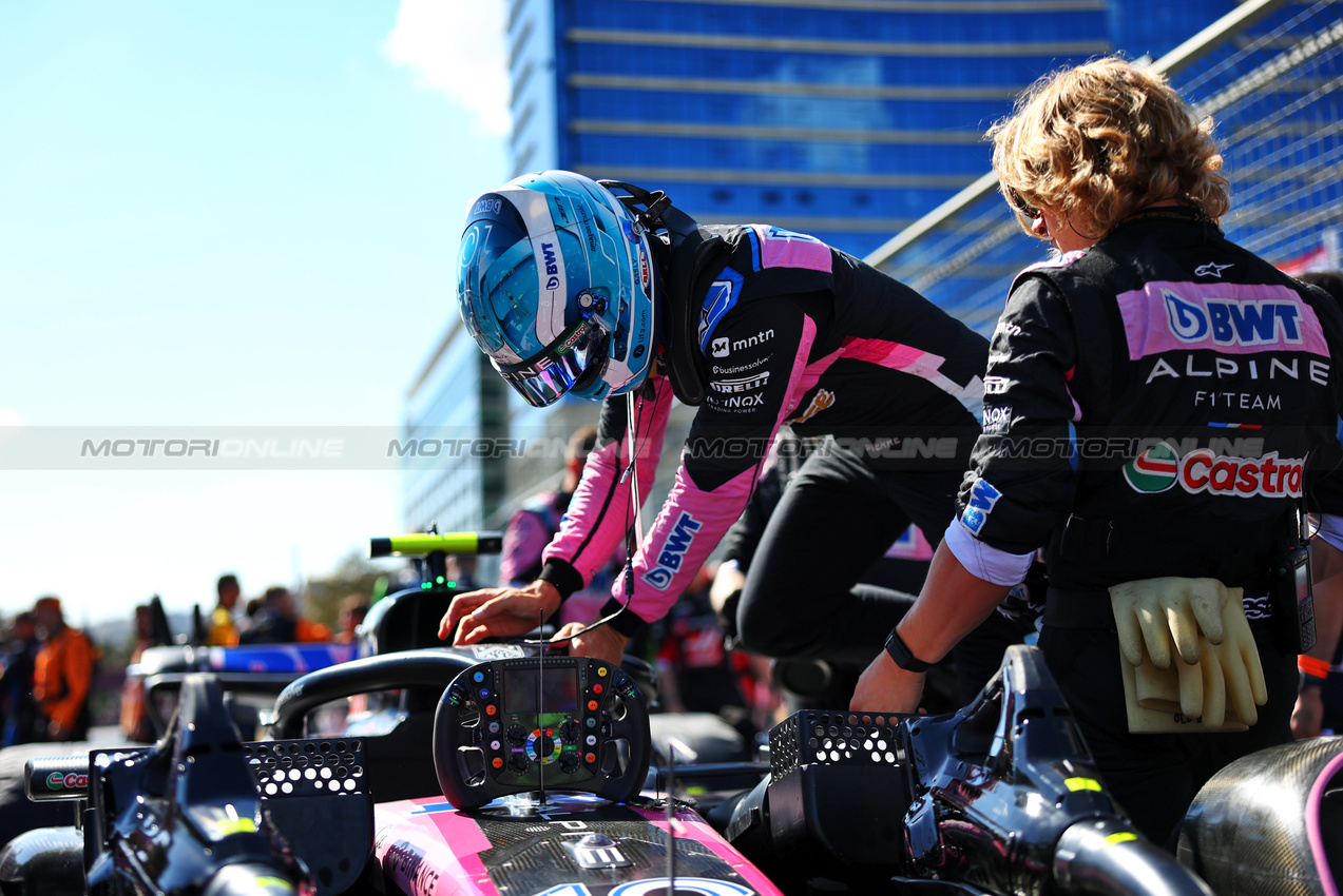 GP AZERBAIJAN, Pierre Gasly (FRA) Alpine F1 Team A524 on the grid.

15.09.2024. Formula 1 World Championship, Rd 17, Azerbaijan Grand Prix, Baku Street Circuit, Azerbaijan, Gara Day.

- www.xpbimages.com, EMail: requests@xpbimages.com © Copyright: Charniaux / XPB Images