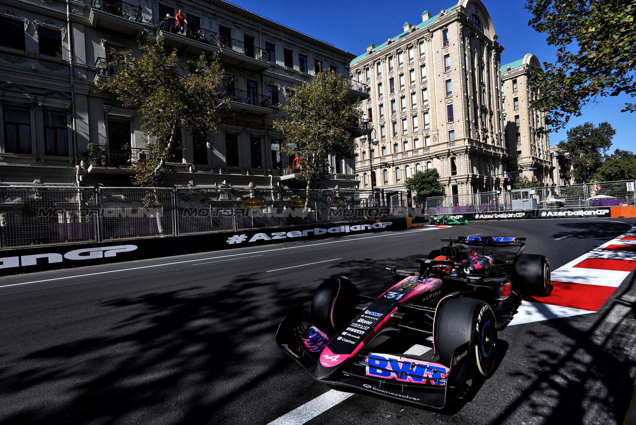 GP AZERBAIJAN, Esteban Ocon (FRA) Alpine F1 Team A524.

15.09.2024. Formula 1 World Championship, Rd 17, Azerbaijan Grand Prix, Baku Street Circuit, Azerbaijan, Gara Day.

- www.xpbimages.com, EMail: requests@xpbimages.com © Copyright: Charniaux / XPB Images