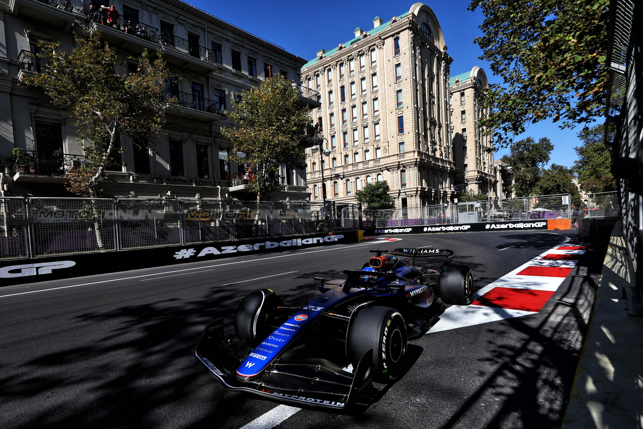 GP AZERBAIJAN, Alexander Albon (THA) Williams Racing FW46.

15.09.2024. Formula 1 World Championship, Rd 17, Azerbaijan Grand Prix, Baku Street Circuit, Azerbaijan, Gara Day.

- www.xpbimages.com, EMail: requests@xpbimages.com © Copyright: Charniaux / XPB Images