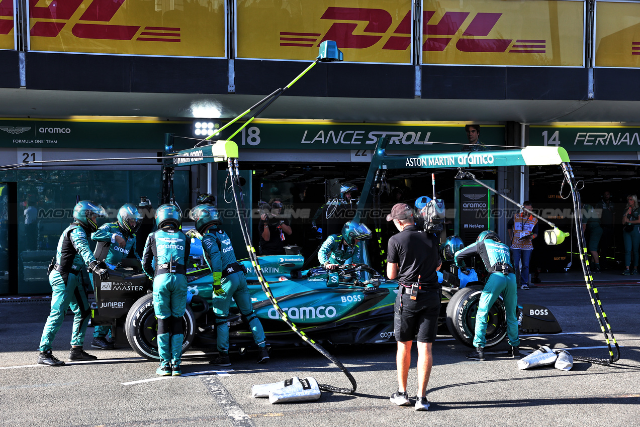 GP AZERBAIJAN, Lance Stroll (CDN) Aston Martin F1 Team AMR24 retired from the race.

15.09.2024. Formula 1 World Championship, Rd 17, Azerbaijan Grand Prix, Baku Street Circuit, Azerbaijan, Gara Day.

- www.xpbimages.com, EMail: requests@xpbimages.com © Copyright: Batchelor / XPB Images