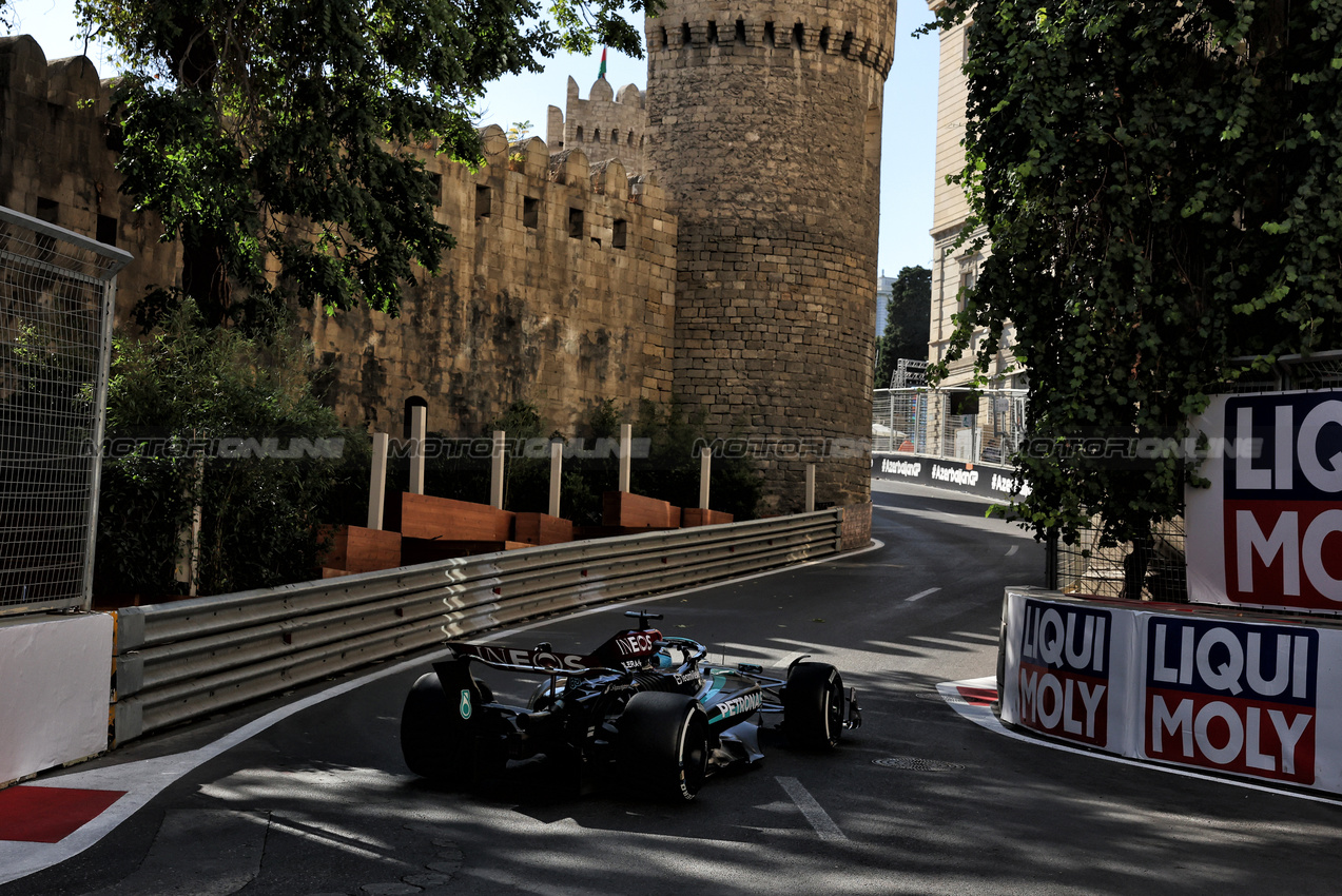 GP AZERBAIJAN, George Russell (GBR) Mercedes AMG F1 W15.

15.09.2024. Formula 1 World Championship, Rd 17, Azerbaijan Grand Prix, Baku Street Circuit, Azerbaijan, Gara Day.

- www.xpbimages.com, EMail: requests@xpbimages.com © Copyright: Bearne / XPB Images