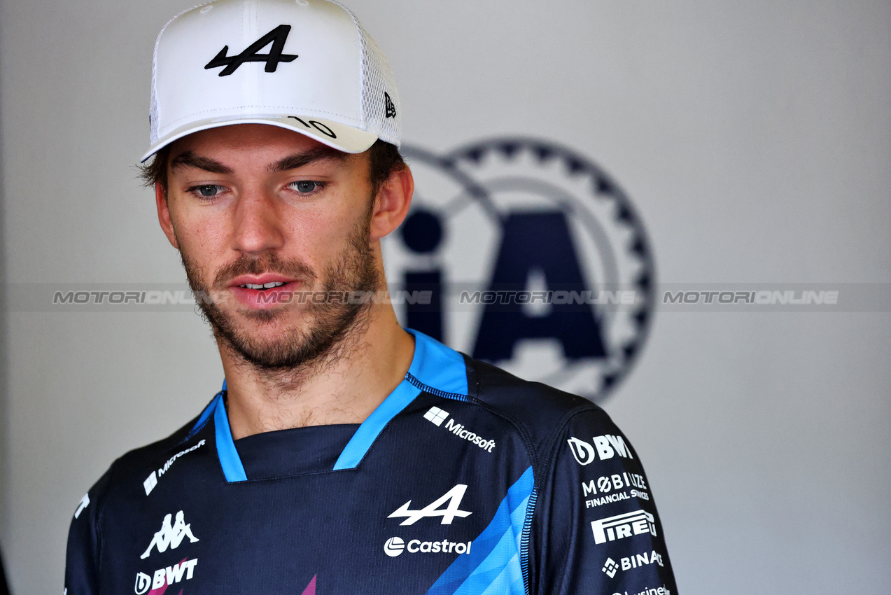 GP AZERBAIJAN, Pierre Gasly (FRA) Alpine F1 Team on the drivers' parade.

15.09.2024. Formula 1 World Championship, Rd 17, Azerbaijan Grand Prix, Baku Street Circuit, Azerbaijan, Gara Day.

- www.xpbimages.com, EMail: requests@xpbimages.com © Copyright: Batchelor / XPB Images