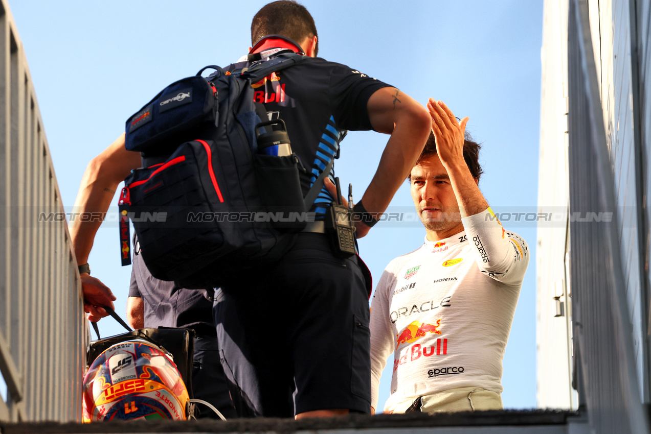 GP AZERBAIJAN, Sergio Perez (MEX) Red Bull Racing after the race.

15.09.2024. Formula 1 World Championship, Rd 17, Azerbaijan Grand Prix, Baku Street Circuit, Azerbaijan, Gara Day.

 - www.xpbimages.com, EMail: requests@xpbimages.com © Copyright: Coates / XPB Images