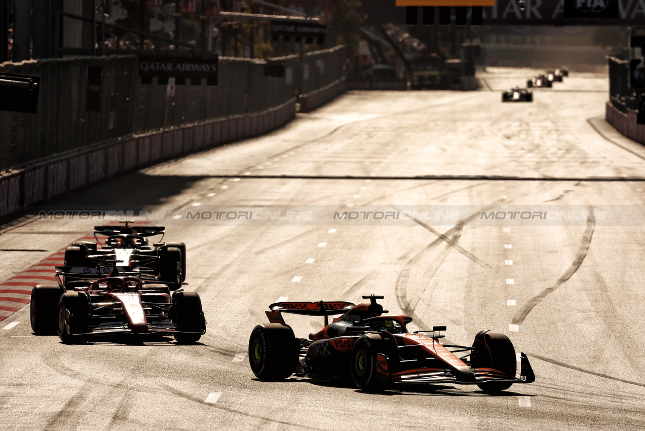 GP AZERBAIJAN, Oscar Piastri (AUS) McLaren MCL38.

15.09.2024. Formula 1 World Championship, Rd 17, Azerbaijan Grand Prix, Baku Street Circuit, Azerbaijan, Gara Day.

 - www.xpbimages.com, EMail: requests@xpbimages.com © Copyright: Coates / XPB Images