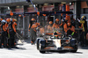 GP AZERBAIJAN, Lando Norris (GBR) McLaren MCL38 makes a pit stop.

15.09.2024. Formula 1 World Championship, Rd 17, Azerbaijan Grand Prix, Baku Street Circuit, Azerbaijan, Gara Day.

- www.xpbimages.com, EMail: requests@xpbimages.com © Copyright: Batchelor / XPB Images