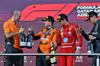 GP AZERBAIJAN, The podium (L to R): Tom Stallard (GBR) McLaren Gara Engineer; Charles Leclerc (MON) Ferrari, second; Oscar Piastri (AUS) McLaren, vincitore; George Russell (GBR) Mercedes AMG F1, third.

15.09.2024. Formula 1 World Championship, Rd 17, Azerbaijan Grand Prix, Baku Street Circuit, Azerbaijan, Gara Day.

- www.xpbimages.com, EMail: requests@xpbimages.com © Copyright: Batchelor / XPB Images