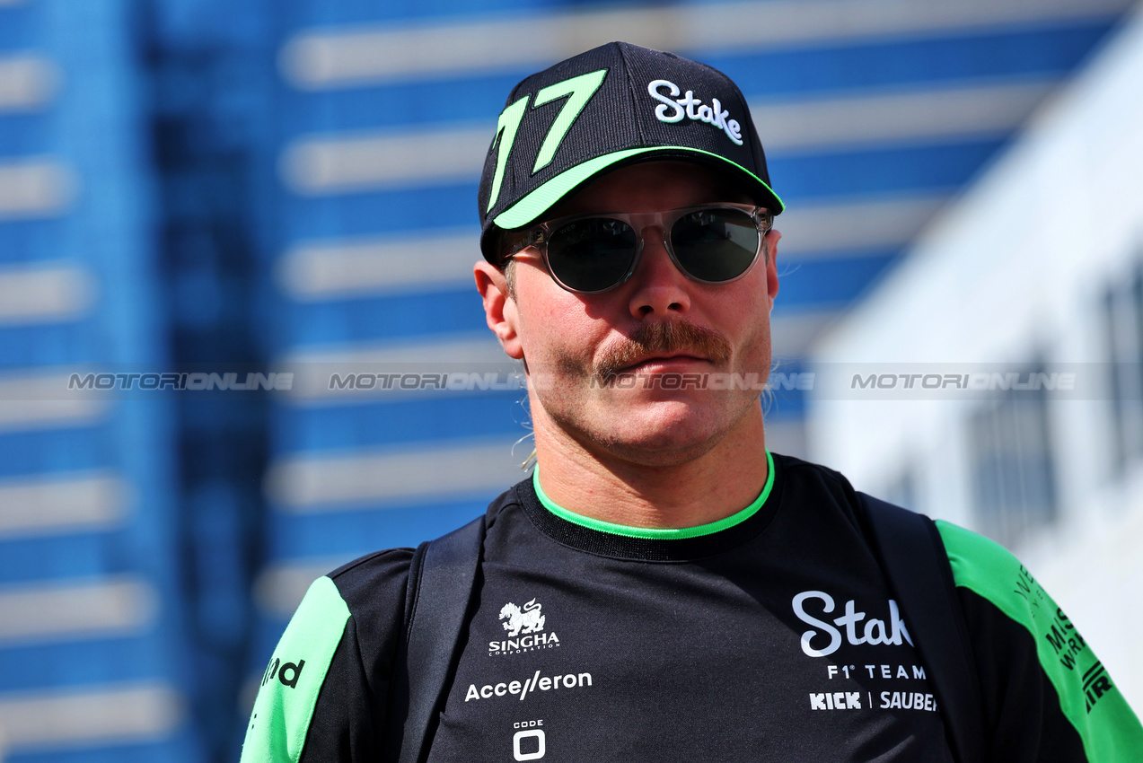 GP AZERBAIJAN, Valtteri Bottas (FIN) Sauber.

12.09.2024. Formula 1 World Championship, Rd 17, Azerbaijan Grand Prix, Baku Street Circuit, Azerbaijan, Preparation Day.

- www.xpbimages.com, EMail: requests@xpbimages.com © Copyright: Batchelor / XPB Images