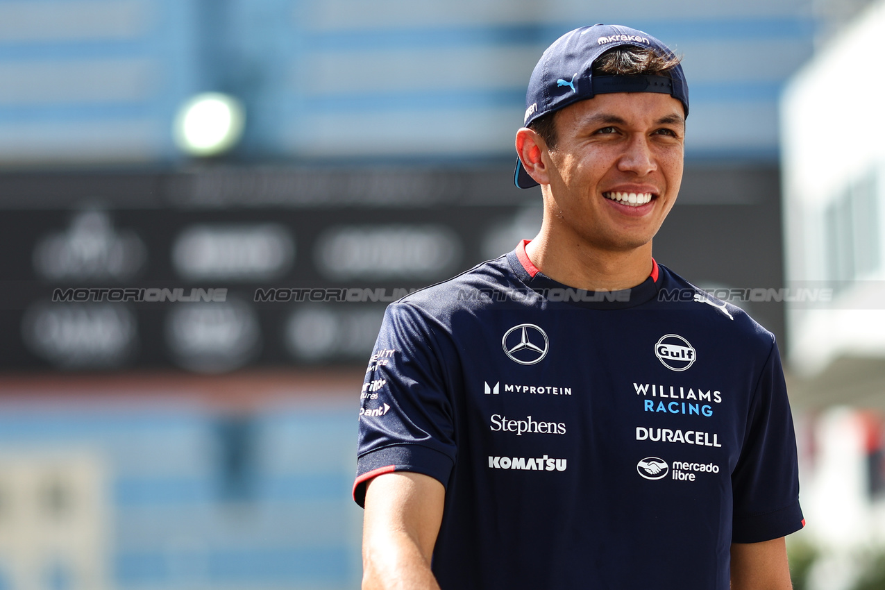 GP AZERBAIJAN, Alex Albon (THA), Williams F1 Team 
12.09.2024. Formula 1 World Championship, Rd 17, Azerbaijan Grand Prix, Baku Street Circuit, Azerbaijan, Preparation Day.
- www.xpbimages.com, EMail: requests@xpbimages.com © Copyright: Charniaux / XPB Images