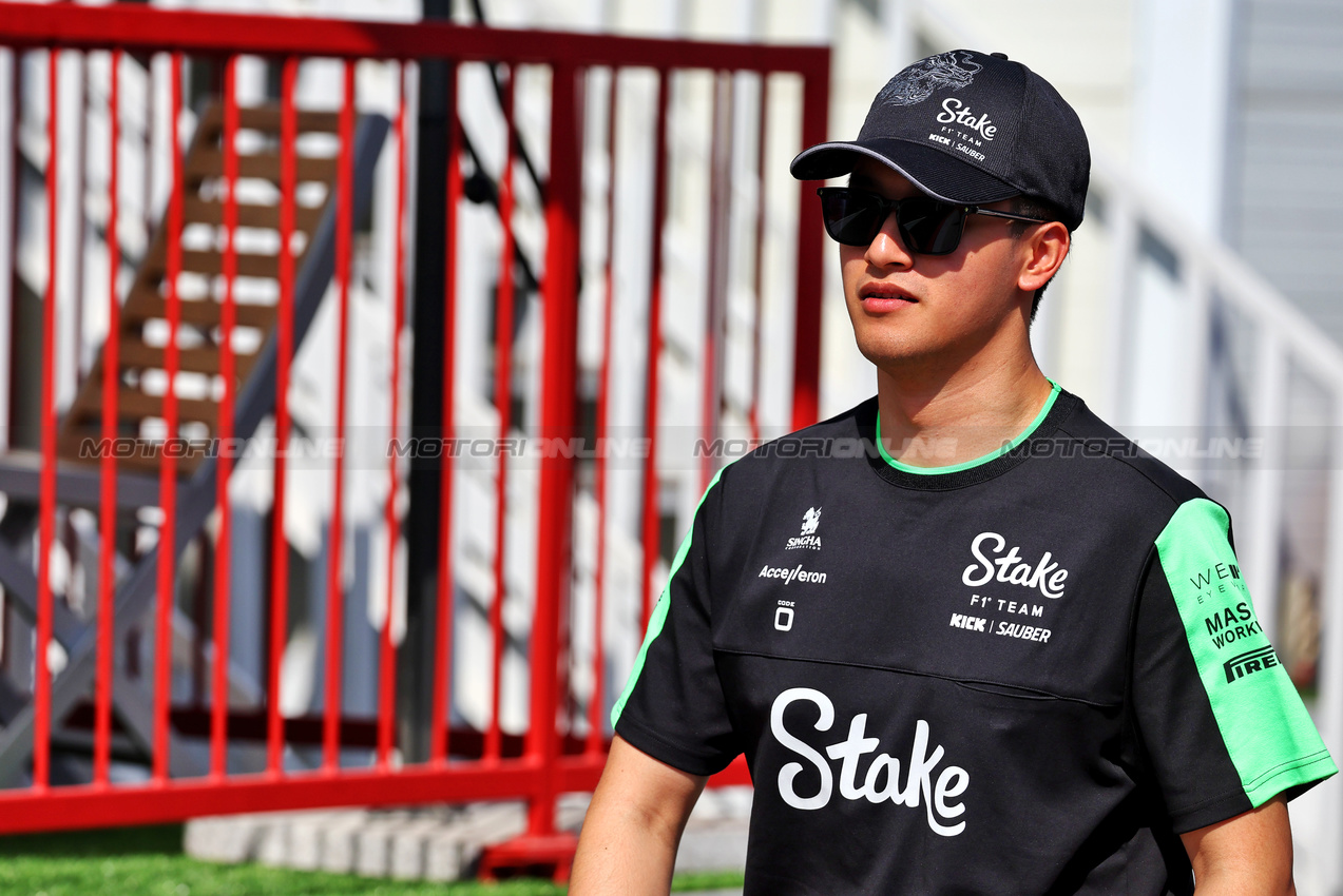 GP AZERBAIJAN, Zhou Guanyu (CHN) Sauber.

12.09.2024. Formula 1 World Championship, Rd 17, Azerbaijan Grand Prix, Baku Street Circuit, Azerbaijan, Preparation Day.

- www.xpbimages.com, EMail: requests@xpbimages.com © Copyright: Batchelor / XPB Images