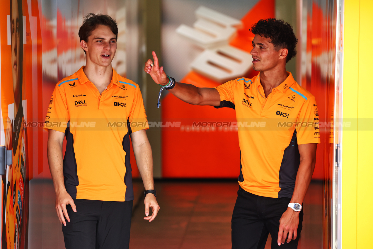 GP AZERBAIJAN, (L to R): Oscar Piastri (AUS) McLaren with team mate Lando Norris (GBR) McLaren.

12.09.2024. Formula 1 World Championship, Rd 17, Azerbaijan Grand Prix, Baku Street Circuit, Azerbaijan, Preparation Day.

 - www.xpbimages.com, EMail: requests@xpbimages.com © Copyright: Coates / XPB Images