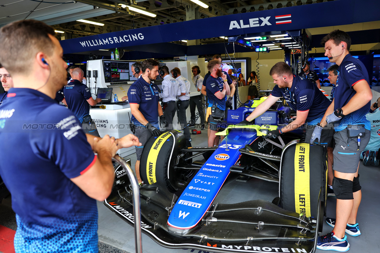 GP AZERBAIJAN, Alexander Albon (THA) Williams Racing FW46.

14.09.2024. Formula 1 World Championship, Rd 17, Azerbaijan Grand Prix, Baku Street Circuit, Azerbaijan, Qualifiche Day.

- www.xpbimages.com, EMail: requests@xpbimages.com © Copyright: Batchelor / XPB Images