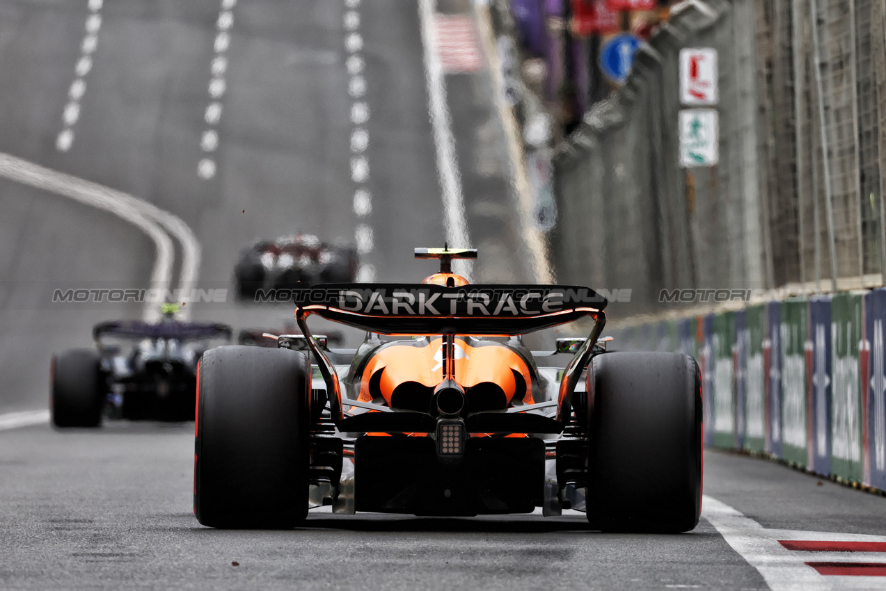 GP AZERBAIJAN, Lando Norris (GBR) McLaren MCL38.

14.09.2024. Formula 1 World Championship, Rd 17, Azerbaijan Grand Prix, Baku Street Circuit, Azerbaijan, Qualifiche Day.

 - www.xpbimages.com, EMail: requests@xpbimages.com © Copyright: Coates / XPB Images