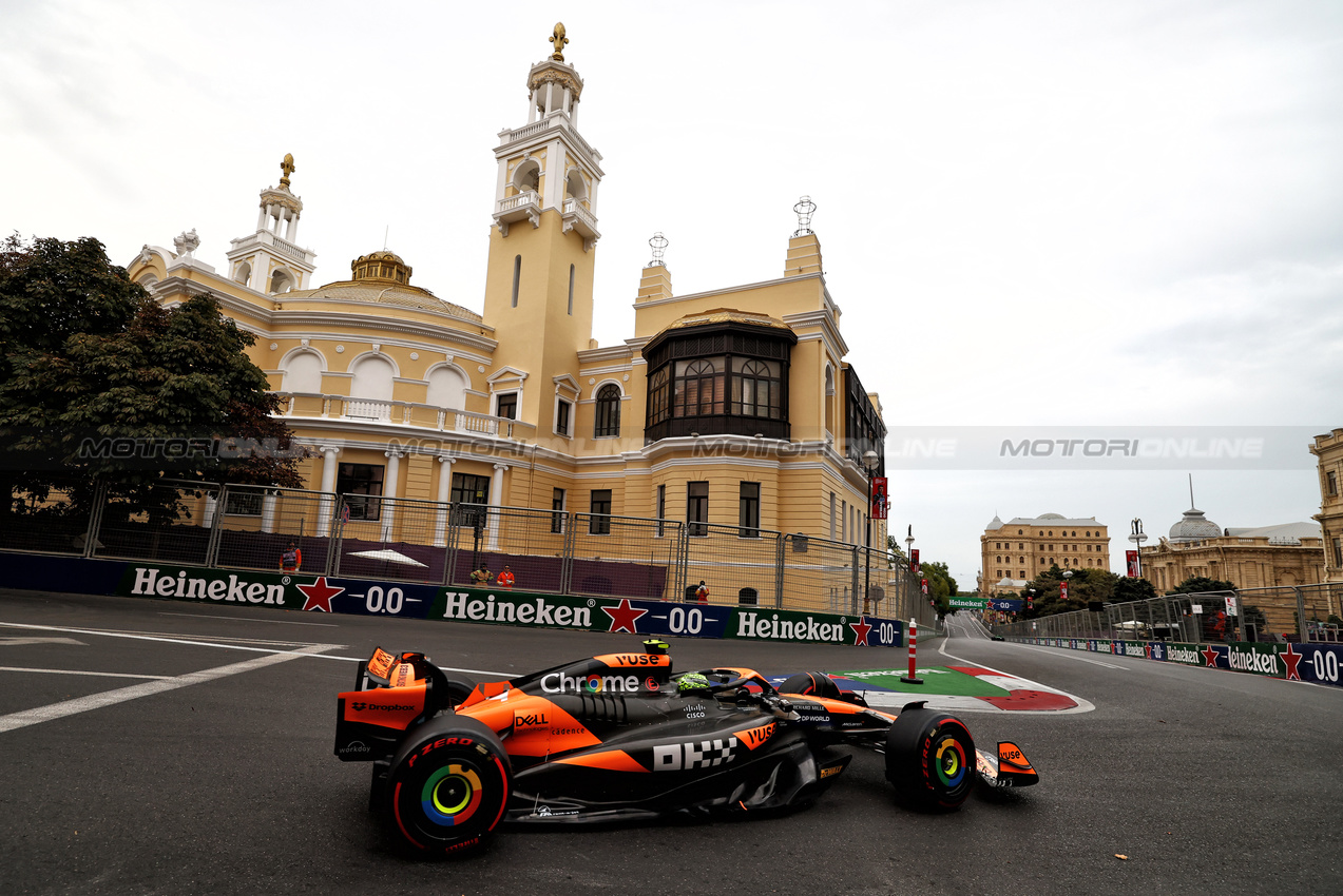 GP AZERBAIJAN, Lando Norris (GBR) McLaren MCL38.

14.09.2024. Formula 1 World Championship, Rd 17, Azerbaijan Grand Prix, Baku Street Circuit, Azerbaijan, Qualifiche Day.

 - www.xpbimages.com, EMail: requests@xpbimages.com © Copyright: Coates / XPB Images