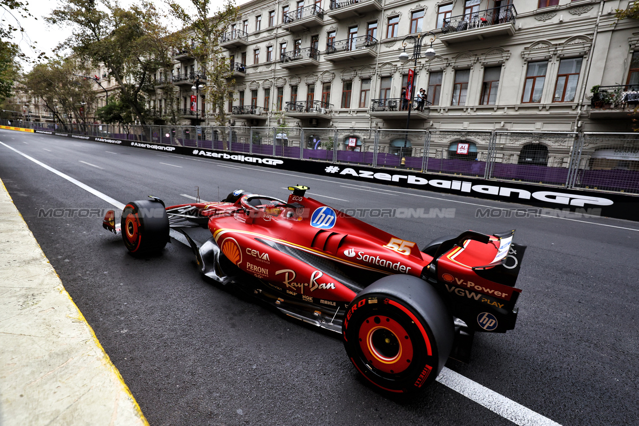 GP AZERBAIJAN, Carlos Sainz Jr (ESP) Ferrari SF-24.

14.09.2024. Formula 1 World Championship, Rd 17, Azerbaijan Grand Prix, Baku Street Circuit, Azerbaijan, Qualifiche Day.

- www.xpbimages.com, EMail: requests@xpbimages.com © Copyright: Charniaux / XPB Images