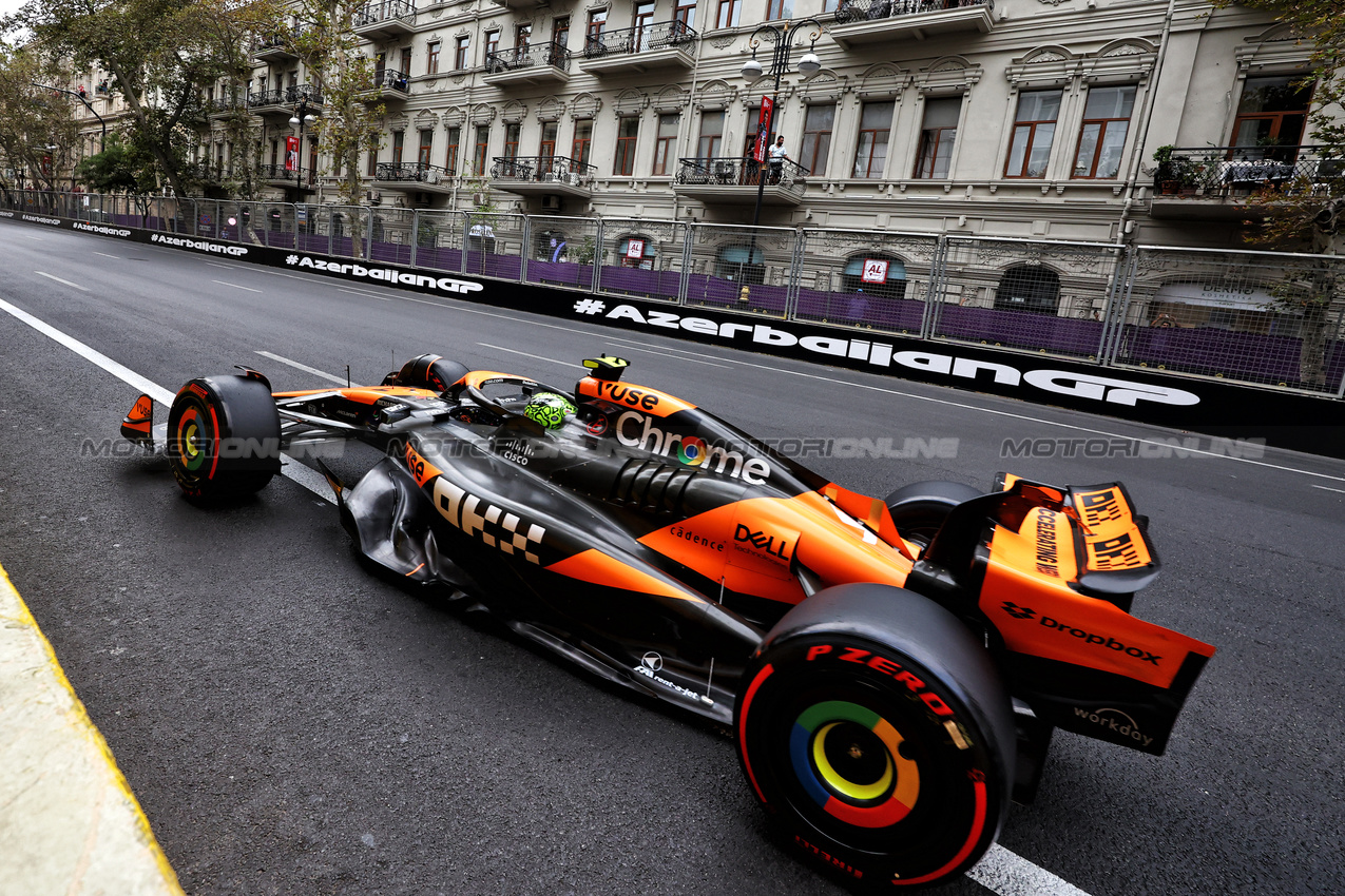 GP AZERBAIJAN, Lando Norris (GBR) McLaren MCL38.

14.09.2024. Formula 1 World Championship, Rd 17, Azerbaijan Grand Prix, Baku Street Circuit, Azerbaijan, Qualifiche Day.

- www.xpbimages.com, EMail: requests@xpbimages.com © Copyright: Charniaux / XPB Images