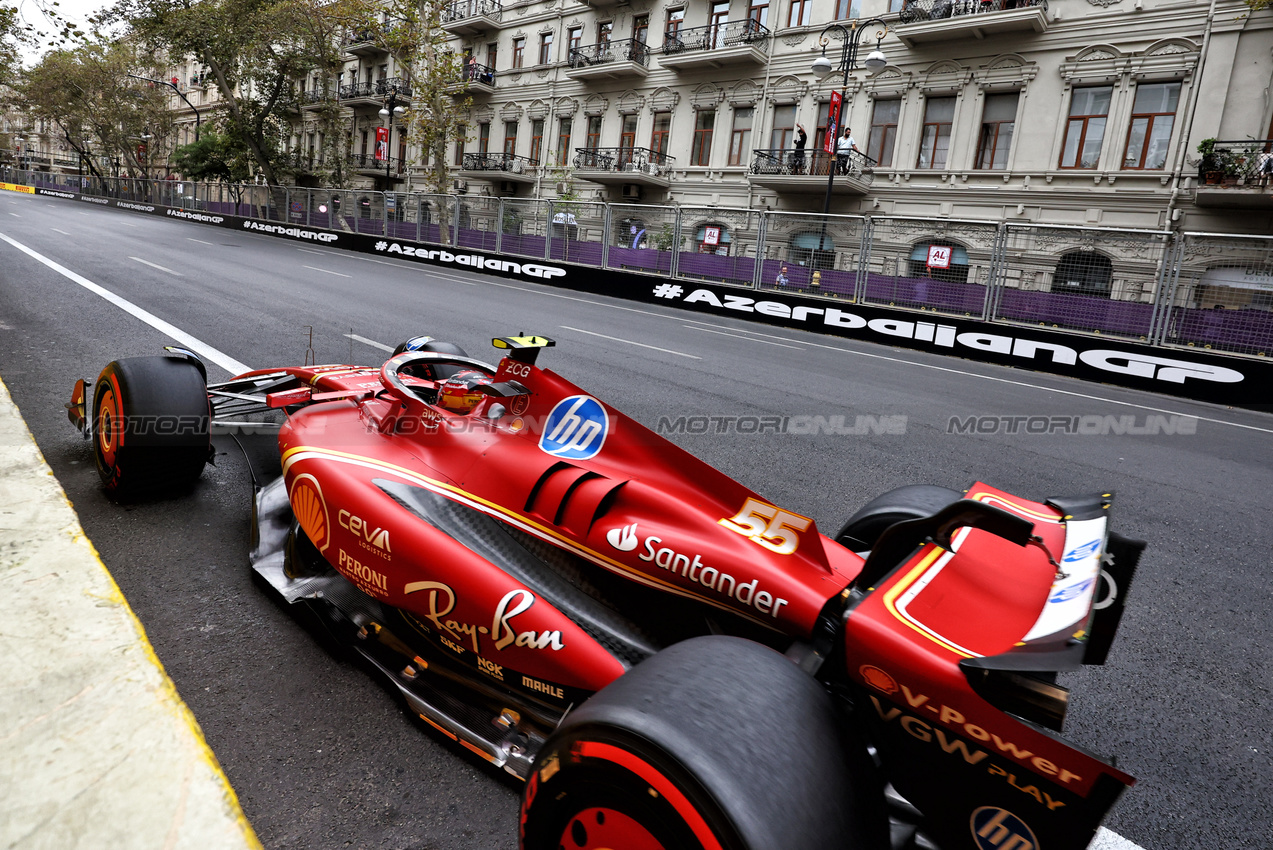 GP AZERBAIJAN, Carlos Sainz Jr (ESP) Ferrari SF-24.

14.09.2024. Formula 1 World Championship, Rd 17, Azerbaijan Grand Prix, Baku Street Circuit, Azerbaijan, Qualifiche Day.

- www.xpbimages.com, EMail: requests@xpbimages.com © Copyright: Charniaux / XPB Images