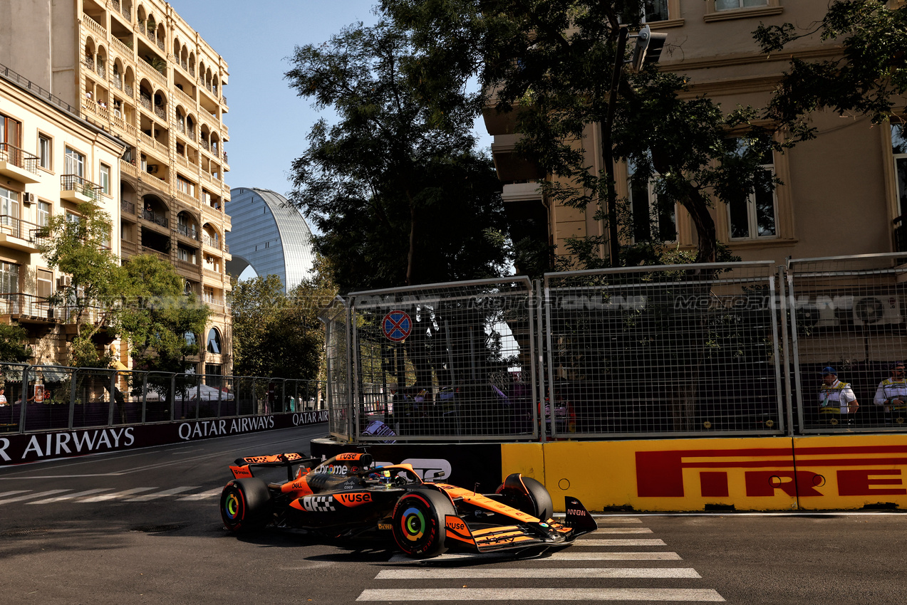 GP AZERBAIJAN, Oscar Piastri (AUS) McLaren MCL38.

14.09.2024. Formula 1 World Championship, Rd 17, Azerbaijan Grand Prix, Baku Street Circuit, Azerbaijan, Qualifiche Day.

 - www.xpbimages.com, EMail: requests@xpbimages.com © Copyright: Coates / XPB Images