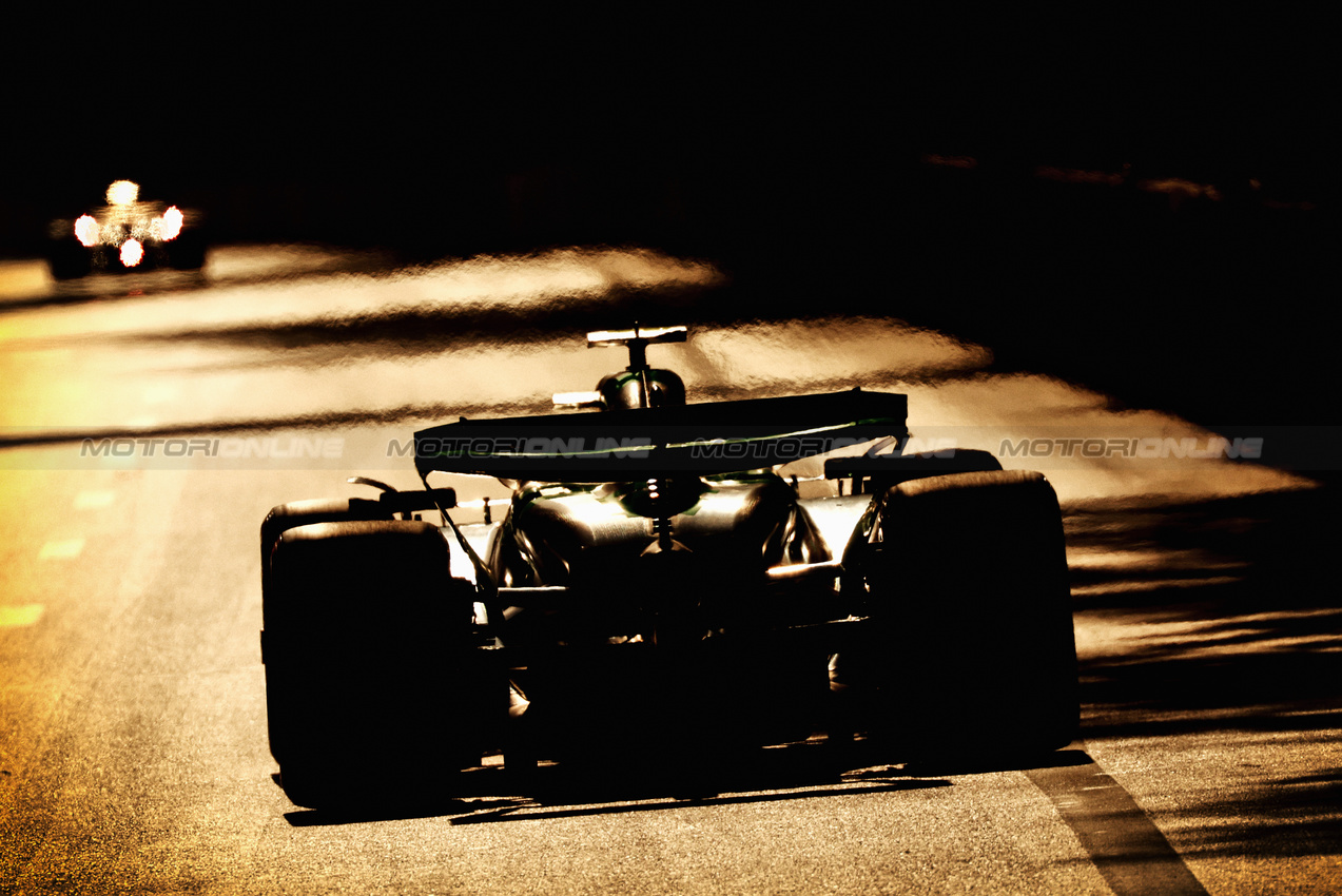 GP AZERBAIJAN, Zhou Guanyu (CHN) Sauber C44.

14.09.2024. Formula 1 World Championship, Rd 17, Azerbaijan Grand Prix, Baku Street Circuit, Azerbaijan, Qualifiche Day.

 - www.xpbimages.com, EMail: requests@xpbimages.com © Copyright: Coates / XPB Images