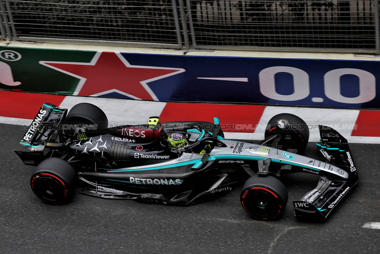 GP AZERBAIJAN, Lewis Hamilton (GBR) Mercedes AMG F1 W15.

14.09.2024. Formula 1 World Championship, Rd 17, Azerbaijan Grand Prix, Baku Street Circuit, Azerbaijan, Qualifiche Day.

- www.xpbimages.com, EMail: requests@xpbimages.com © Copyright: Bearne / XPB Images