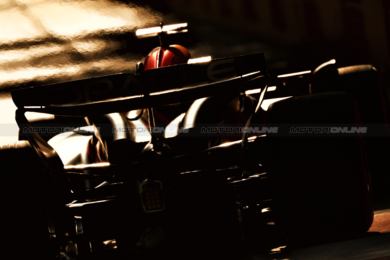 GP AZERBAIJAN, Max Verstappen (NLD) Red Bull Racing RB20.

14.09.2024. Formula 1 World Championship, Rd 17, Azerbaijan Grand Prix, Baku Street Circuit, Azerbaijan, Qualifiche Day.

 - www.xpbimages.com, EMail: requests@xpbimages.com © Copyright: Coates / XPB Images