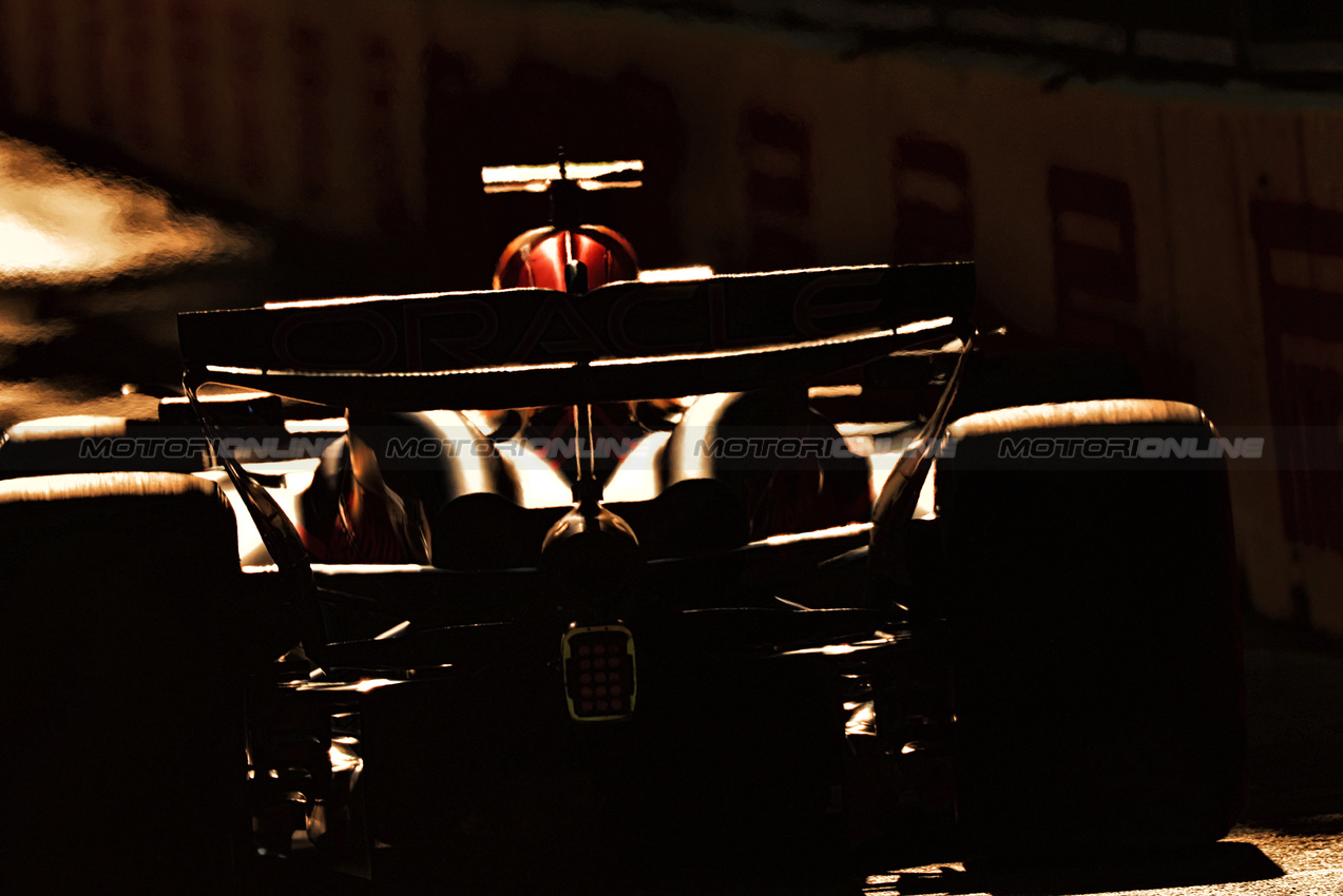 GP AZERBAIJAN, Sergio Perez (MEX) Red Bull Racing RB20.

14.09.2024. Formula 1 World Championship, Rd 17, Azerbaijan Grand Prix, Baku Street Circuit, Azerbaijan, Qualifiche Day.

 - www.xpbimages.com, EMail: requests@xpbimages.com © Copyright: Coates / XPB Images