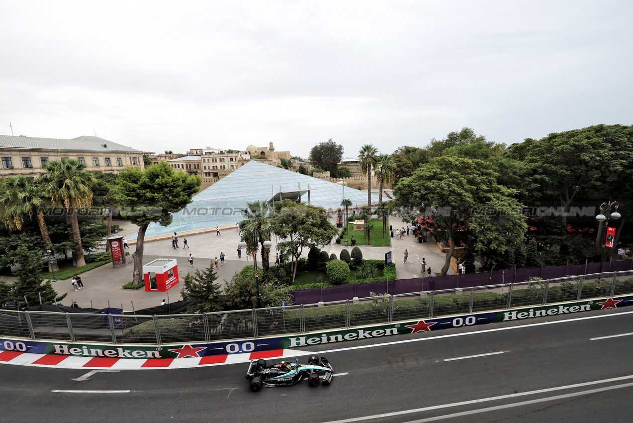 GP AZERBAIJAN, Lewis Hamilton (GBR) Mercedes AMG F1 W15.

14.09.2024. Formula 1 World Championship, Rd 17, Azerbaijan Grand Prix, Baku Street Circuit, Azerbaijan, Qualifiche Day.

- www.xpbimages.com, EMail: requests@xpbimages.com © Copyright: Bearne / XPB Images