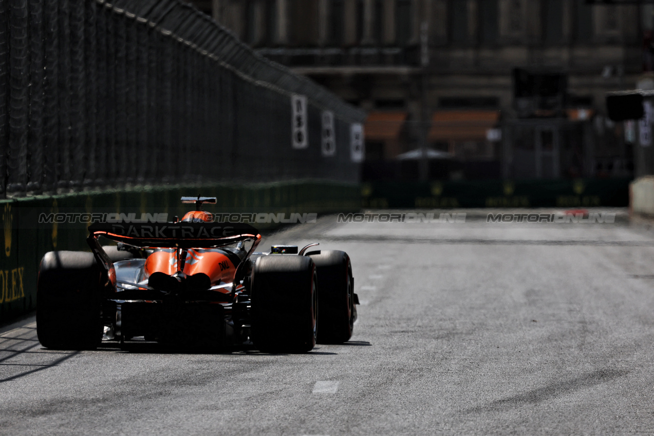 GP AZERBAIJAN, Oscar Piastri (AUS) McLaren MCL38.

13.09.2024. Formula 1 World Championship, Rd 17, Azerbaijan Grand Prix, Baku Street Circuit, Azerbaijan, Practice Day.

- www.xpbimages.com, EMail: requests@xpbimages.com © Copyright: Charniaux / XPB Images