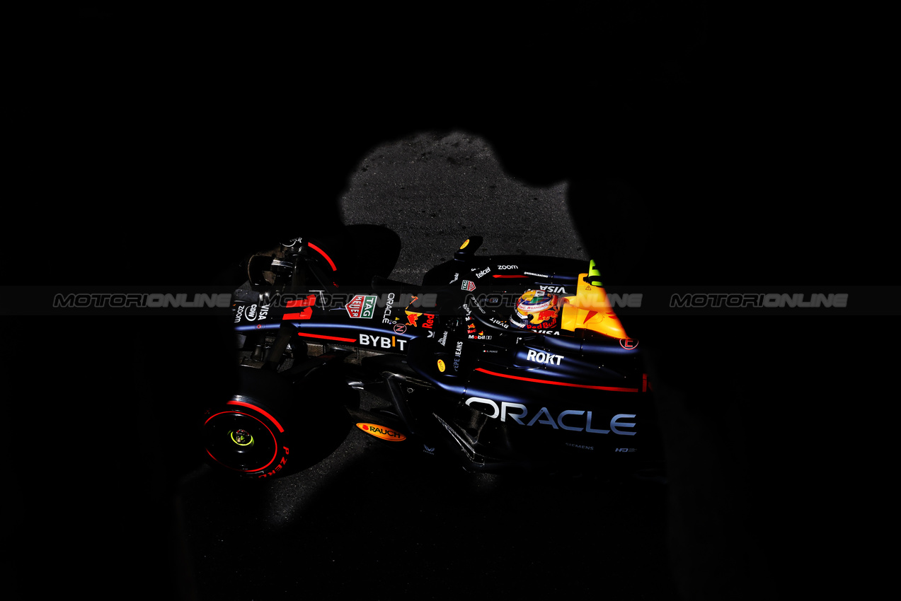 GP AZERBAIJAN, Sergio Perez (MEX) Red Bull Racing RB20.

13.09.2024. Formula 1 World Championship, Rd 17, Azerbaijan Grand Prix, Baku Street Circuit, Azerbaijan, Practice Day.

- www.xpbimages.com, EMail: requests@xpbimages.com © Copyright: Bearne / XPB Images