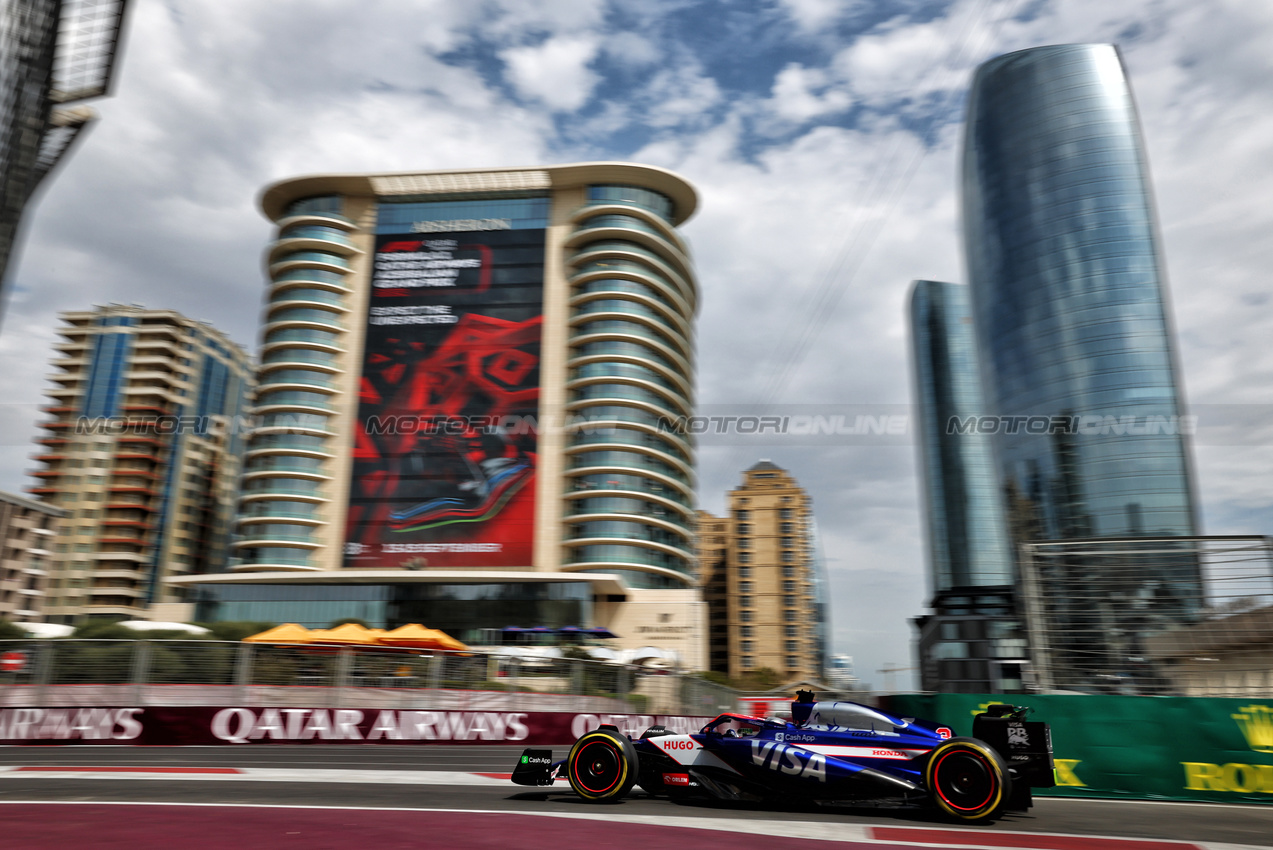 GP AZERBAIJAN, Daniel Ricciardo (AUS) RB VCARB 01.

13.09.2024. Formula 1 World Championship, Rd 17, Azerbaijan Grand Prix, Baku Street Circuit, Azerbaijan, Practice Day.

 - www.xpbimages.com, EMail: requests@xpbimages.com © Copyright: Coates / XPB Images