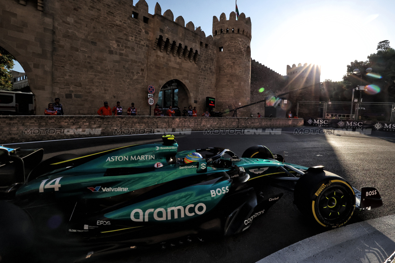 GP AZERBAIJAN, Fernando Alonso (ESP) Aston Martin F1 Team AMR24.

13.09.2024. Formula 1 World Championship, Rd 17, Azerbaijan Grand Prix, Baku Street Circuit, Azerbaijan, Practice Day.

- www.xpbimages.com, EMail: requests@xpbimages.com © Copyright: Bearne / XPB Images