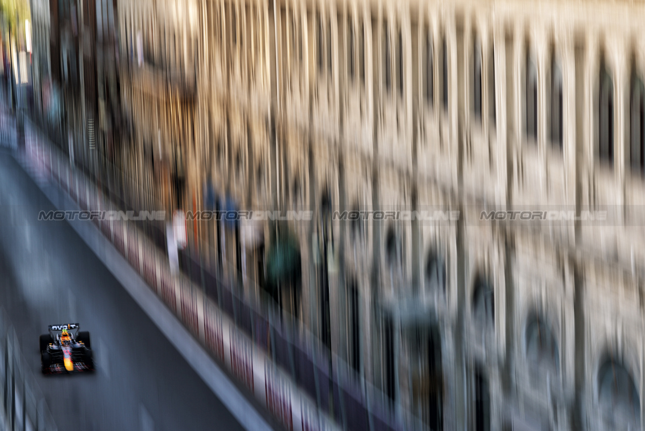 GP AZERBAIJAN, Sergio Perez (MEX) Red Bull Racing RB20.

13.09.2024. Formula 1 World Championship, Rd 17, Azerbaijan Grand Prix, Baku Street Circuit, Azerbaijan, Practice Day.

- www.xpbimages.com, EMail: requests@xpbimages.com © Copyright: Charniaux / XPB Images