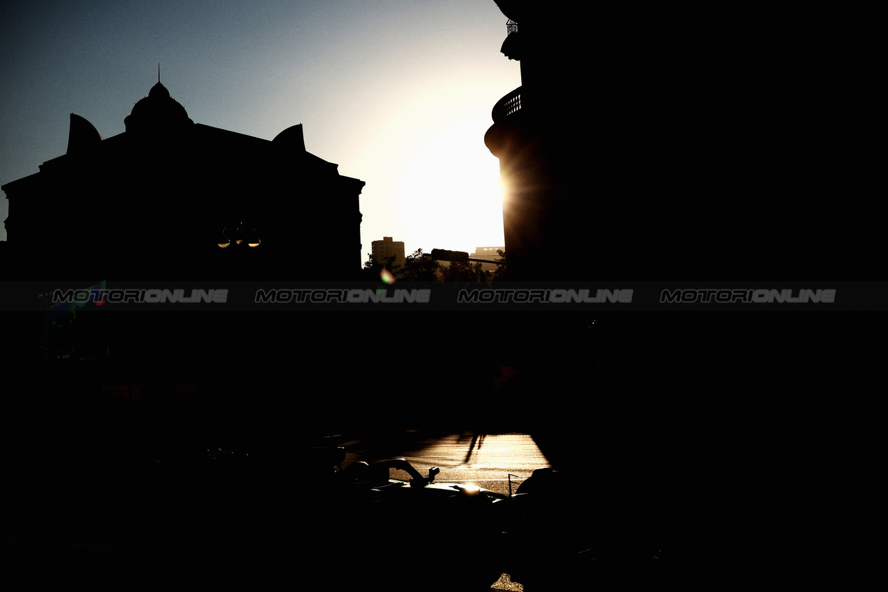 GP AZERBAIJAN, Fernando Alonso (ESP) Aston Martin F1 Team AMR24.

13.09.2024. Formula 1 World Championship, Rd 17, Azerbaijan Grand Prix, Baku Street Circuit, Azerbaijan, Practice Day.

 - www.xpbimages.com, EMail: requests@xpbimages.com © Copyright: Coates / XPB Images