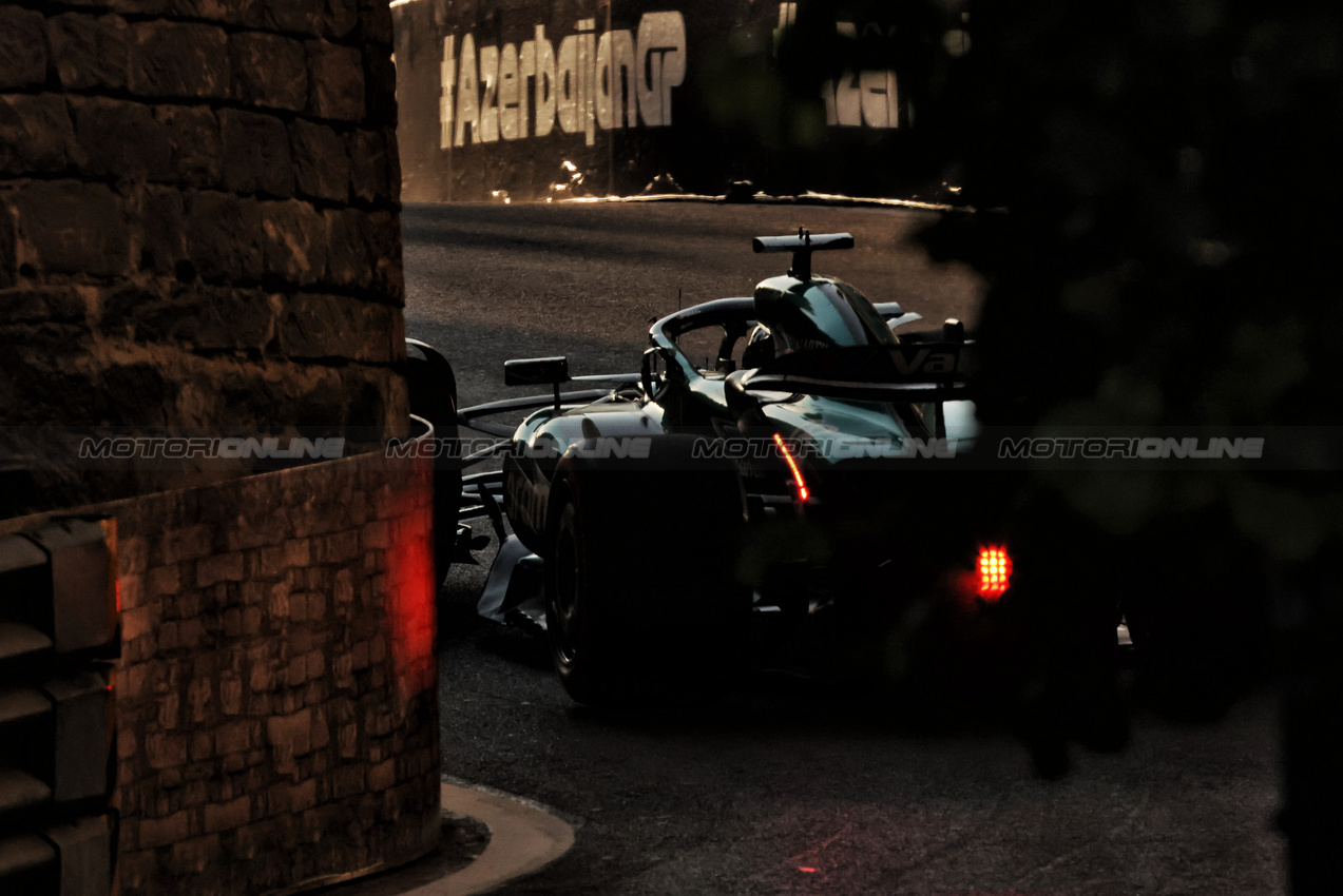 GP AZERBAIJAN, Lance Stroll (CDN) Aston Martin F1 Team AMR24.

13.09.2024. Formula 1 World Championship, Rd 17, Azerbaijan Grand Prix, Baku Street Circuit, Azerbaijan, Practice Day.

- www.xpbimages.com, EMail: requests@xpbimages.com © Copyright: Bearne / XPB Images