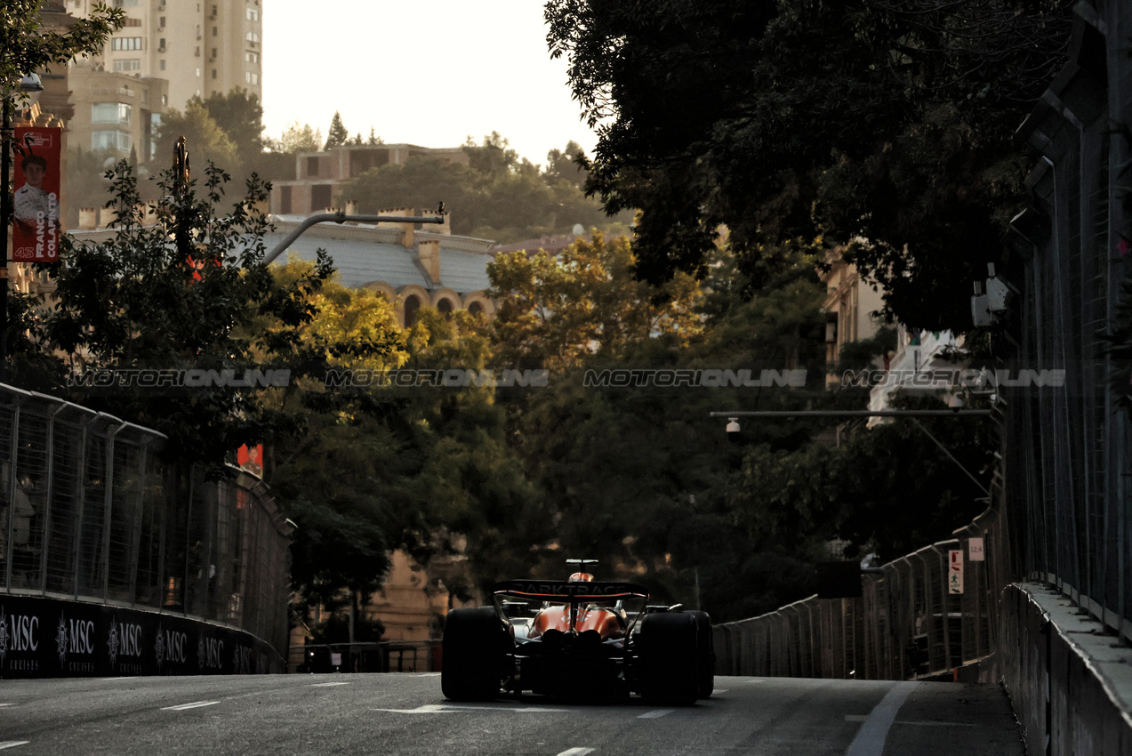 GP AZERBAIJAN, Oscar Piastri (AUS) McLaren MCL38.

13.09.2024. Formula 1 World Championship, Rd 17, Azerbaijan Grand Prix, Baku Street Circuit, Azerbaijan, Practice Day.

- www.xpbimages.com, EMail: requests@xpbimages.com © Copyright: Bearne / XPB Images